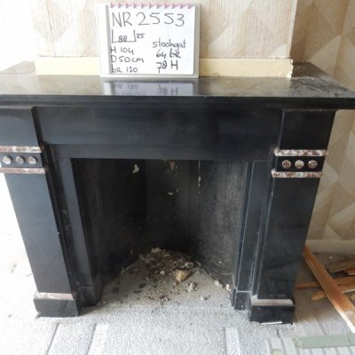 Schwarzer Marmorkamin Nr. 2553