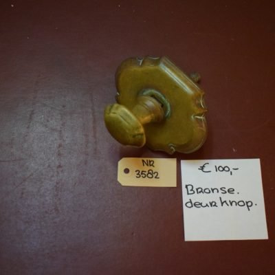 Bronzen deurknop Nr. 3582