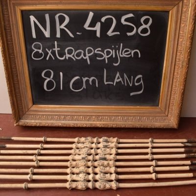 8 Gusseisengeländer Nr. 4258
