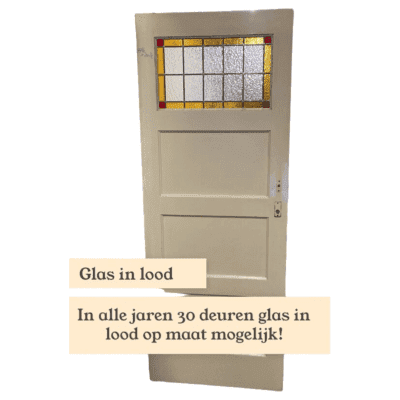 Paneeltüren aus den 1930er Jahren mit Buntglas.