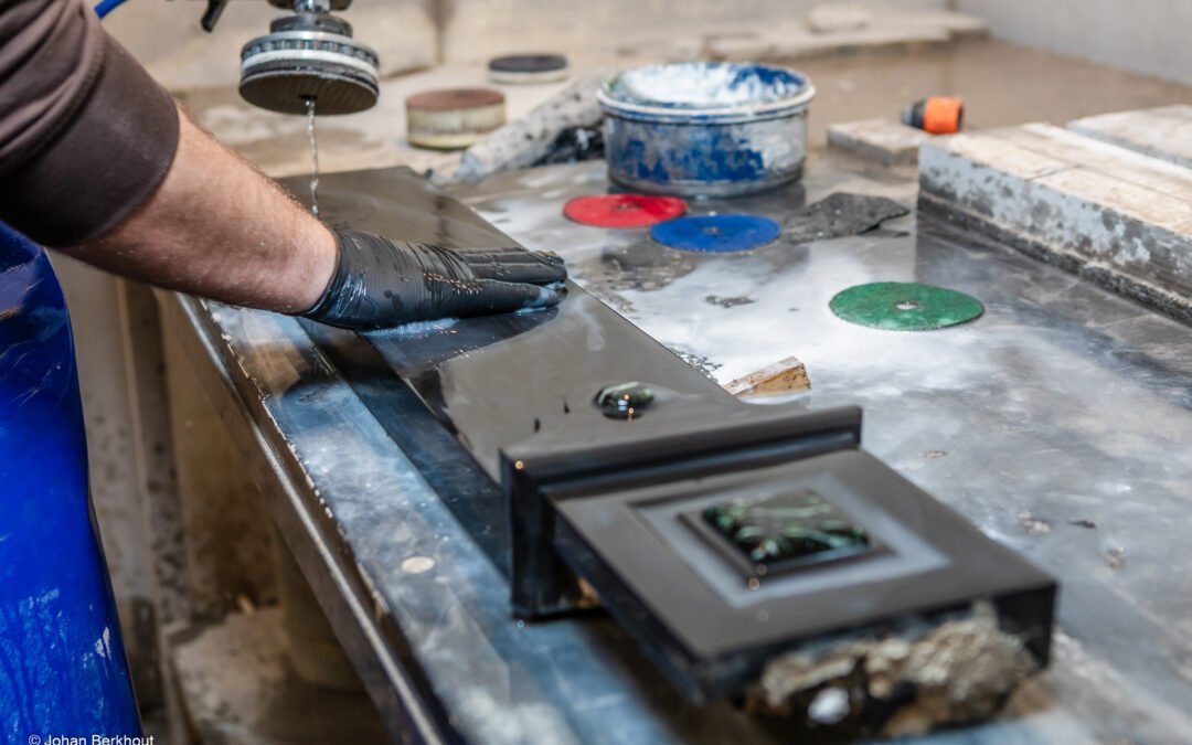 Marmeren schouw reinigen en onderhouden: complete gids