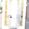 Schiebetüren aus Buntglas